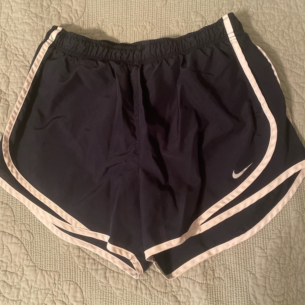 Nike Women’s Dri-FIT Tempo Running Shorts